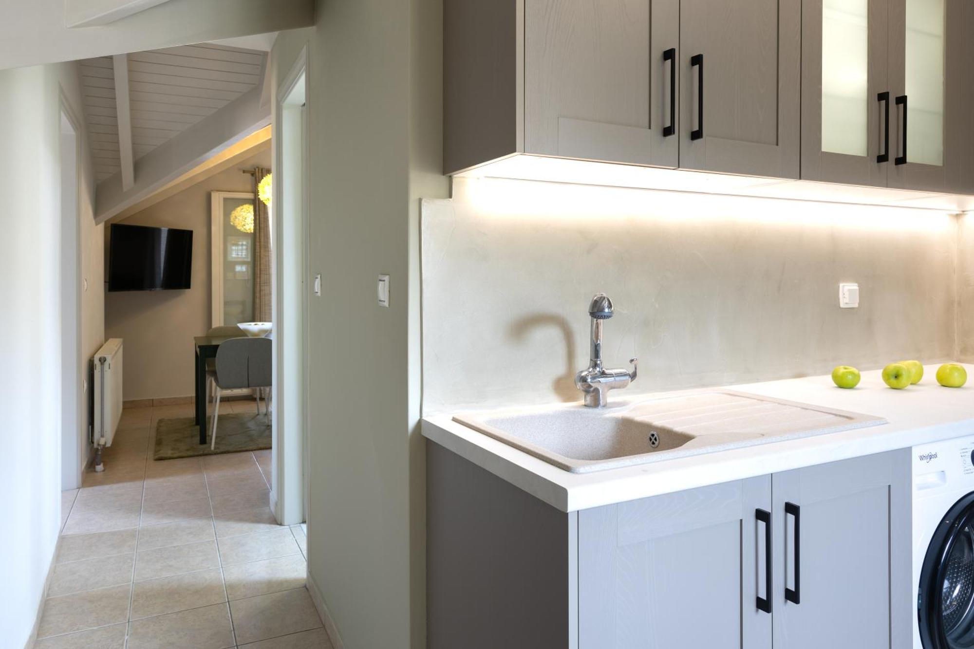 Domus City Apartment Argostoli  Buitenkant foto